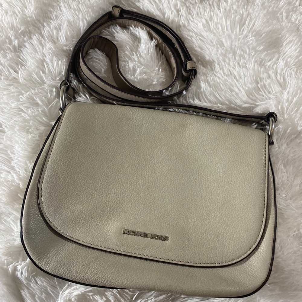 MIchael Kors Elyse Large Saddle Bag